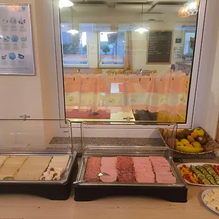 Schlafplatzl Hotel *