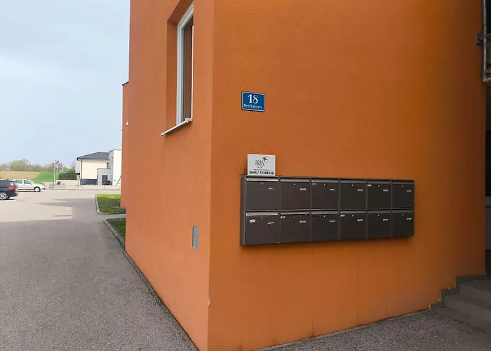 Schlafplatzl Hotel *